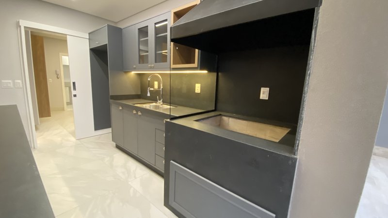 ? Luxuosa Residência em Condomínio Fechado - Uma Oportunidade Única! Rua Domingos Martinez Campo Grande - 
