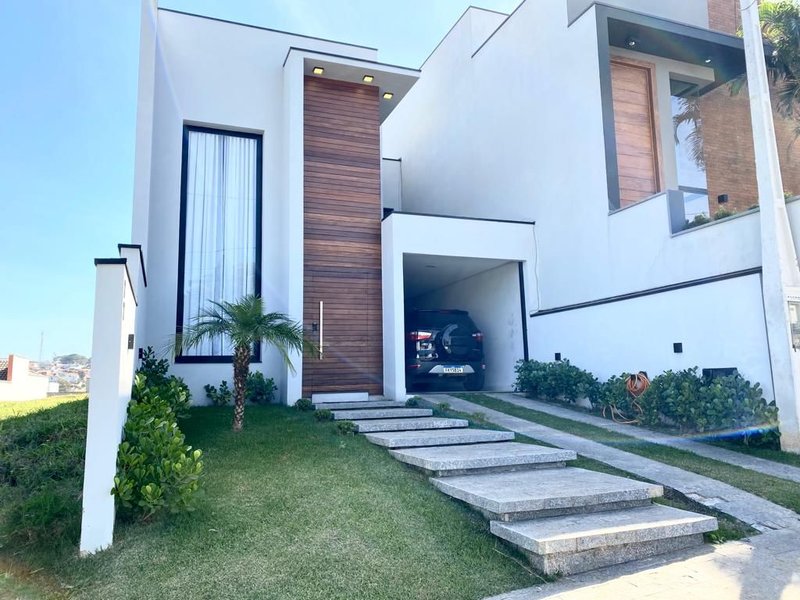 Sobrado maravilhoso condomínio Ypes 1 em Tatuí-SP Rua Maria Romildes da Costa Tatuí - 