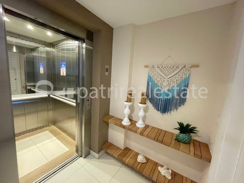Apartamento 115 m² mobiliado no Golf Ville 3 Suítes 4 Banheiros 2 vagas Porto das Dunas CE Av. Oceano Indico Aquiraz - 
