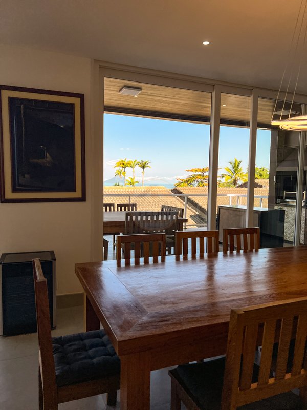 Casa em Condomínio Vista Mar na Praia de Juquehy com 4 suítes - São Sebastião - 
