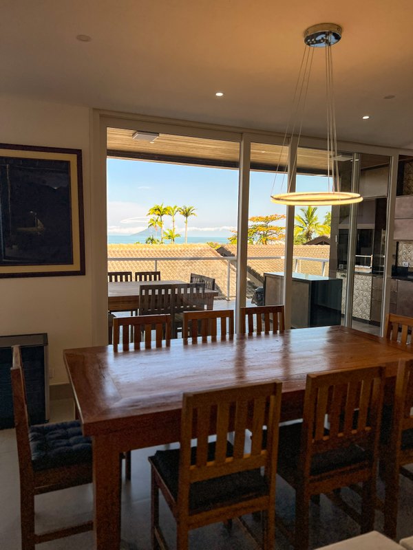 Casa em Condomínio Vista Mar na Praia de Juquehy com 4 suítes - São Sebastião - 