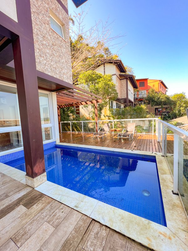 Casa em Condomínio Vista Mar na Praia de Juquehy com 4 suítes - São Sebastião - 