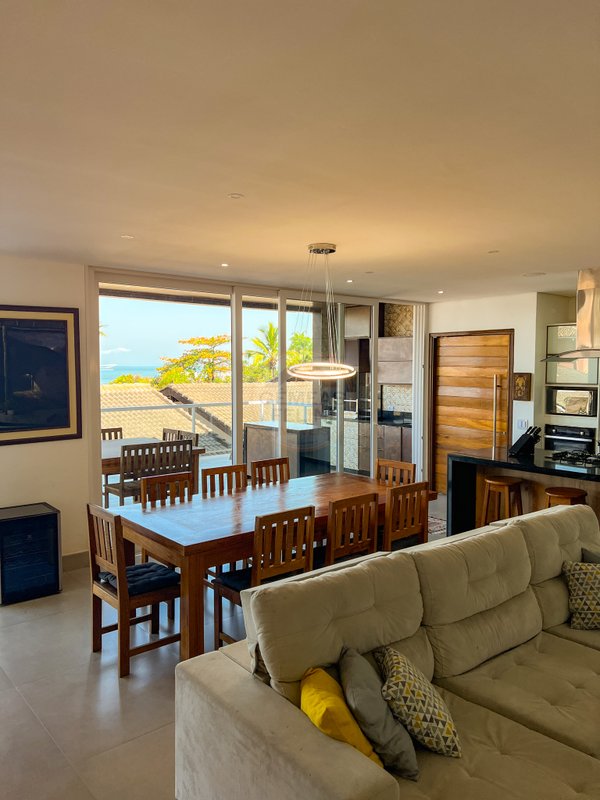 Casa em Condomínio Vista Mar na Praia de Juquehy com 4 suítes - São Sebastião - 
