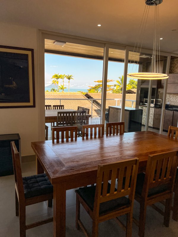 Casa em Condomínio Vista Mar na Praia de Juquehy com 4 suítes - São Sebastião - 