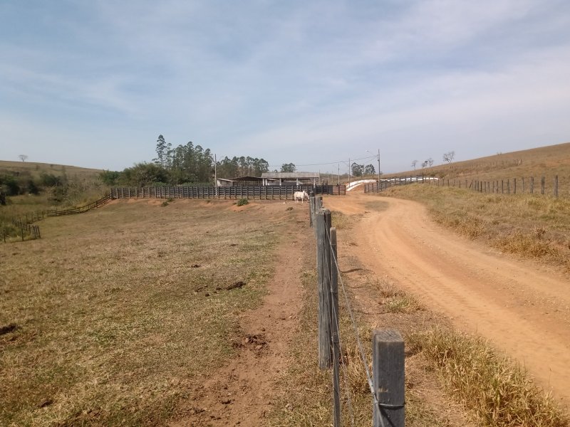FAZENDA COM 106 ALQUEIRES EM SÃO JOSÉ DOS CAMPOS/SÃO PAULO - São José dos Campos - 
