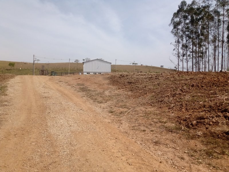FAZENDA COM 106 ALQUEIRES EM SÃO JOSÉ DOS CAMPOS/SÃO PAULO - São José dos Campos - 
