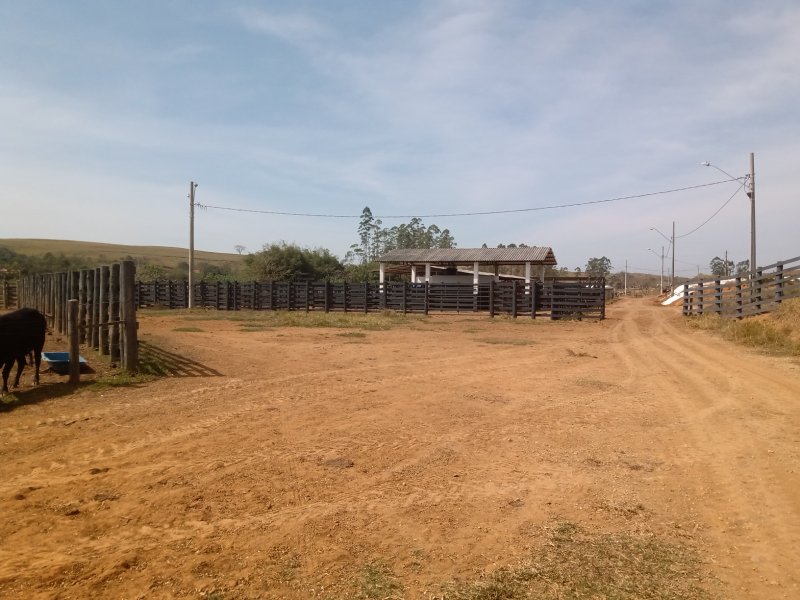 FAZENDA COM 106 ALQUEIRES EM SÃO JOSÉ DOS CAMPOS/SÃO PAULO - São José dos Campos - 