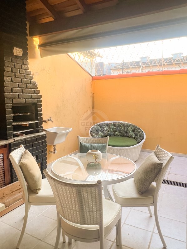 Casa em Condomínio com 2 suítes na Praia de Juquehy - LOCAÇÃO DIÁRIA, ANUAL E VENDA  São Sebastião - 