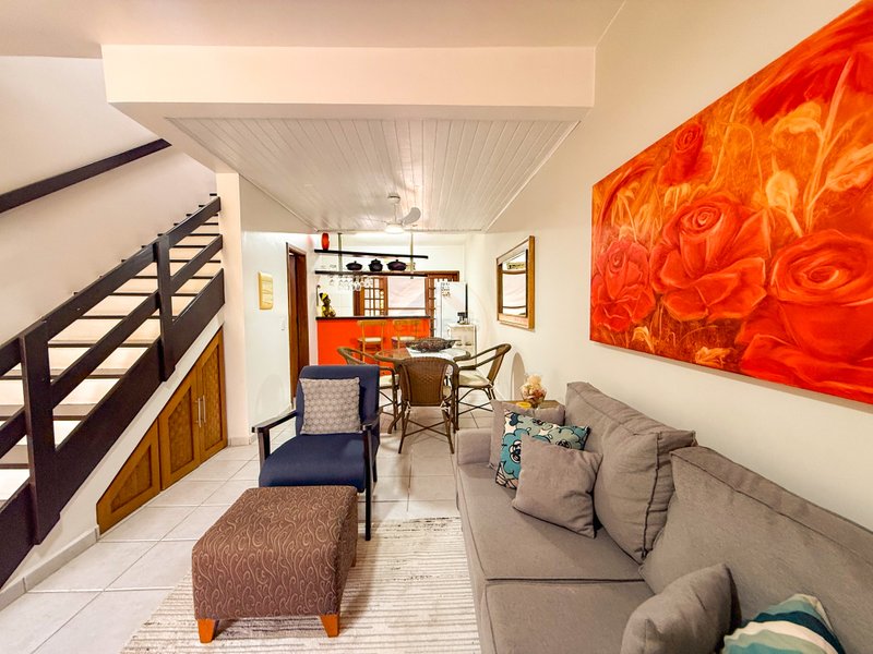 Casa em Condomínio com 2 suítes na Praia de Juquehy - LOCAÇÃO DIÁRIA, ANUAL E VENDA  São Sebastião - 