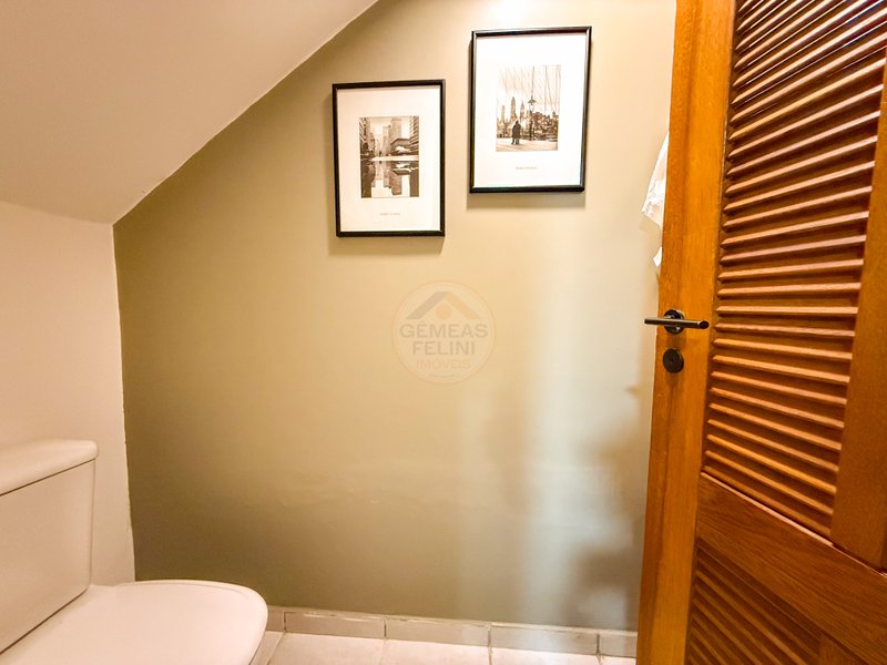 Casa em Condomínio com 2 suítes na Praia de Juquehy - LOCAÇÃO DIÁRIA, ANUAL E VENDA  São Sebastião - 