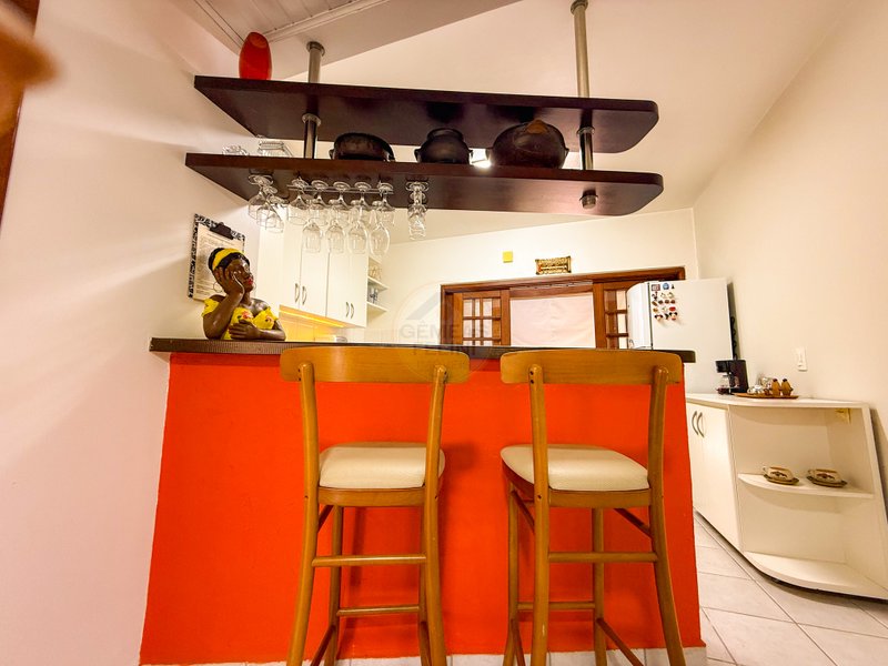 Casa em Condomínio com 2 suítes na Praia de Juquehy - LOCAÇÃO DIÁRIA, ANUAL E VENDA  São Sebastião - 