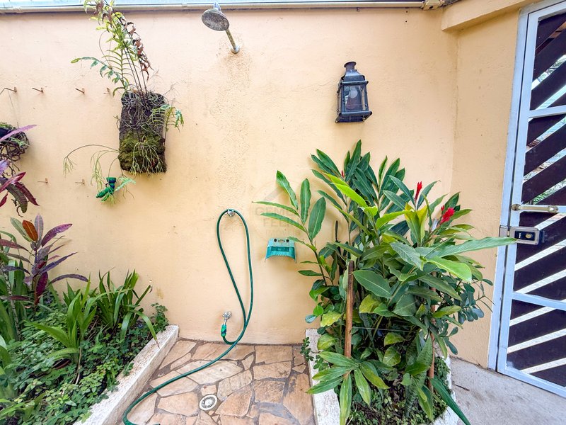 Casa em Condomínio com 2 suítes na Praia de Juquehy - LOCAÇÃO DIÁRIA, ANUAL E VENDA  São Sebastião - 