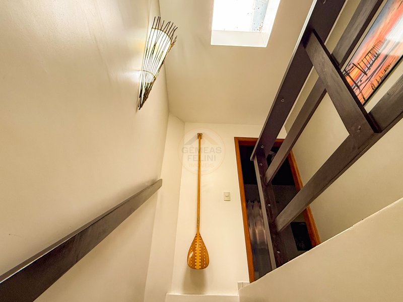 Casa em Condomínio com 2 suítes na Praia de Juquehy - LOCAÇÃO DIÁRIA, ANUAL E VENDA  São Sebastião - 