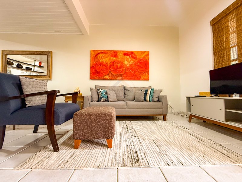 Casa em Condomínio com 2 suítes na Praia de Juquehy - LOCAÇÃO DIÁRIA, ANUAL E VENDA  São Sebastião - 