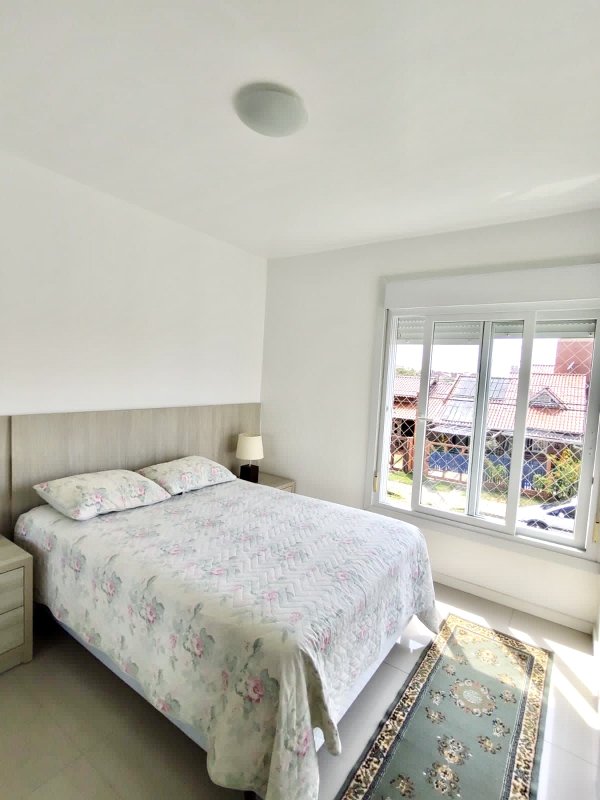 SOBRADO EM CONDOMÍNIO - 120M2 - 3 DORM - SUÍTE - 2 VAGAS Rua da Tulipa Capão da Canoa - 