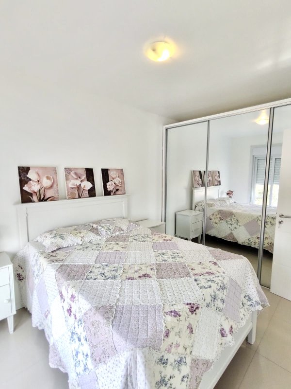 SOBRADO EM CONDOMÍNIO - 120M2 - 3 DORM - SUÍTE - 2 VAGAS Rua da Tulipa Capão da Canoa - 