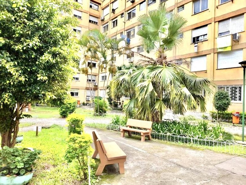 R$ 215.000 - OPORTUNIDADE - APARTAMENTO - 55M2 - 2 DORMITÓRIOS - ANDAR ALTO Rua Albion Porto Alegre - 