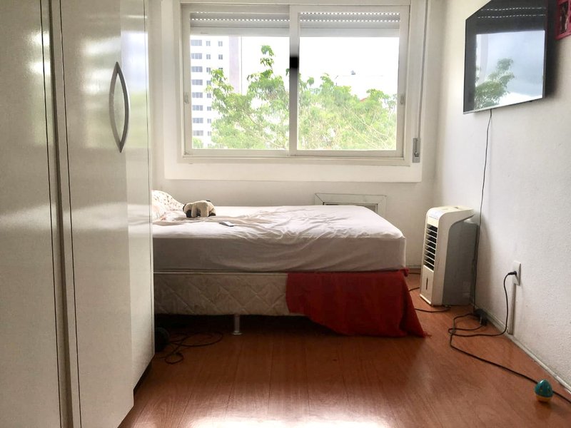 R$ 215.000 - OPORTUNIDADE - APARTAMENTO - 55M2 - 2 DORMITÓRIOS - ANDAR ALTO Rua Albion Porto Alegre - 