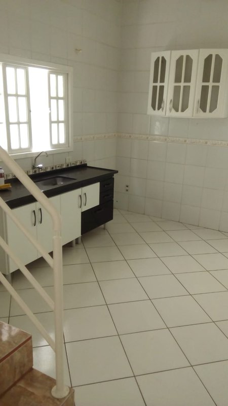 SOBRADO NO JARDIM DAS INDUSTRIAS EM SÃO JOSÉ DOS CAMPOS/SÃO PAULO - São José dos Campos - 