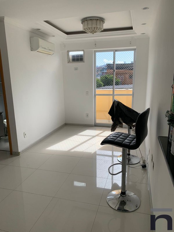 Apartamento com 2 quartos no Centenário para locação Rua Seabra Sobrinho Duque de Caxias - 