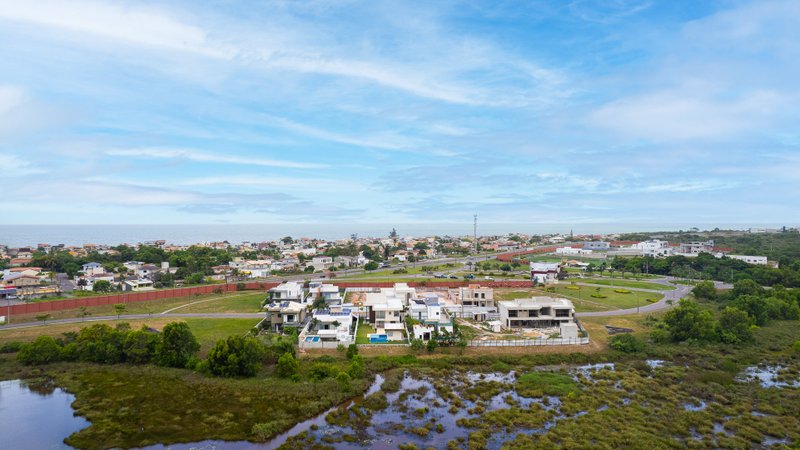 Linda casa de 3 suítes no Jardins Veneza Rodovia do Sol Vila Velha - 