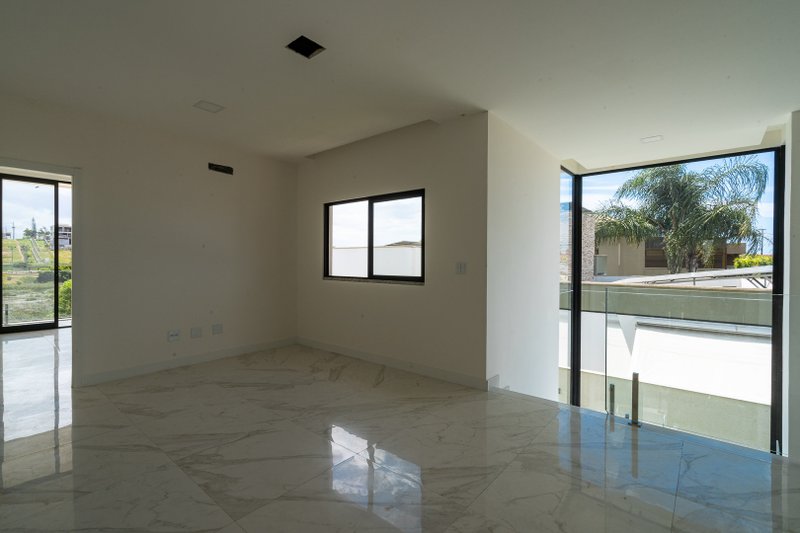 Linda casa de 3 suítes no Jardins Veneza Rodovia do Sol Vila Velha - 