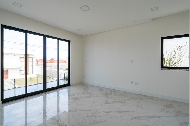 Linda casa de 3 suítes no Jardins Veneza Rodovia do Sol Vila Velha - 