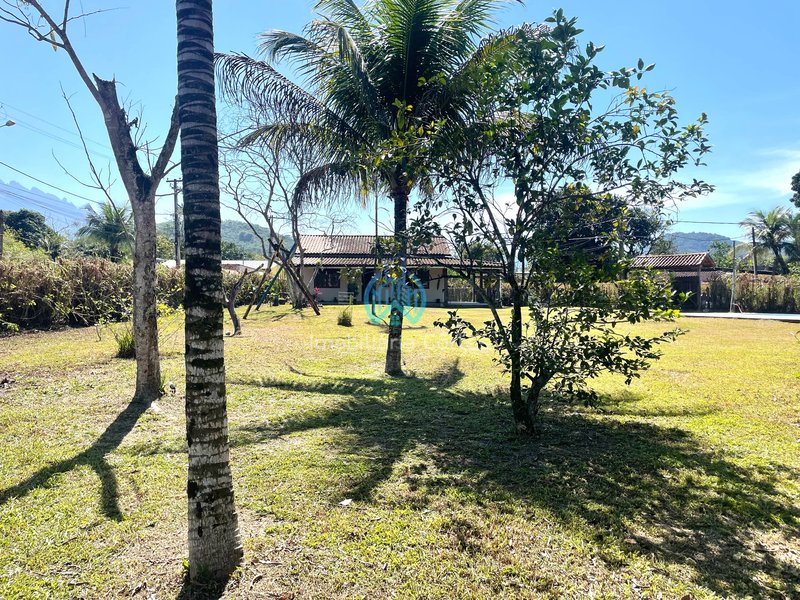 Vendendo casa com piscina por apenas 219 mil Rua Marquês de Montalvão Guapimirim - 