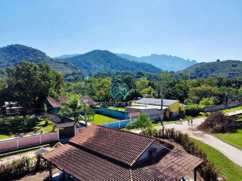 Vendendo casa com piscina Rua Marquês de Montalvão Guapimirim - 