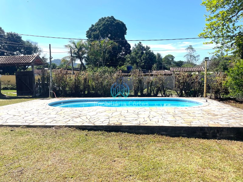 Vendendo casa com piscina Rua Marquês de Montalvão Guapimirim - 