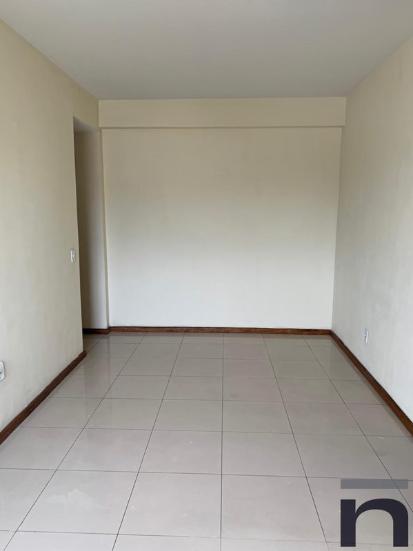 Apartamento de 2 quartos no Centenário para locação Rua Seabra Sobrinho Duque de Caxias - 