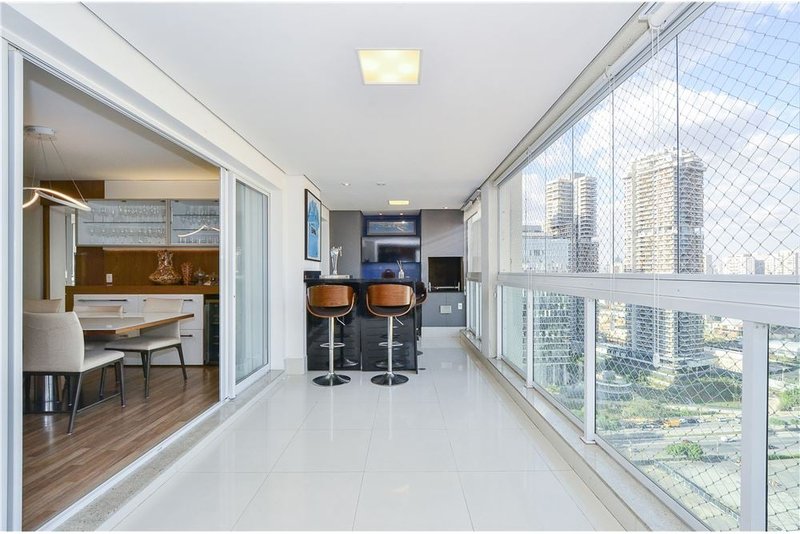 Apartamento a venda em Santo Amaro - 3 suítes 138m² Antônio Pacheco Valente São Paulo - 