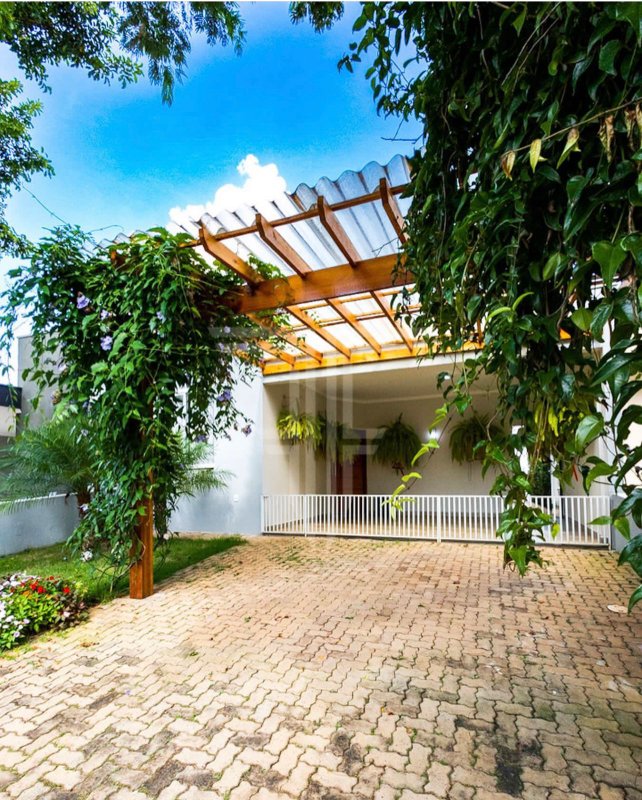 Casa de Condomínio á venda 2 Quartos Araraquara - R$ 445 mil Av. Domingos Ferrari Junior Araraquara - 