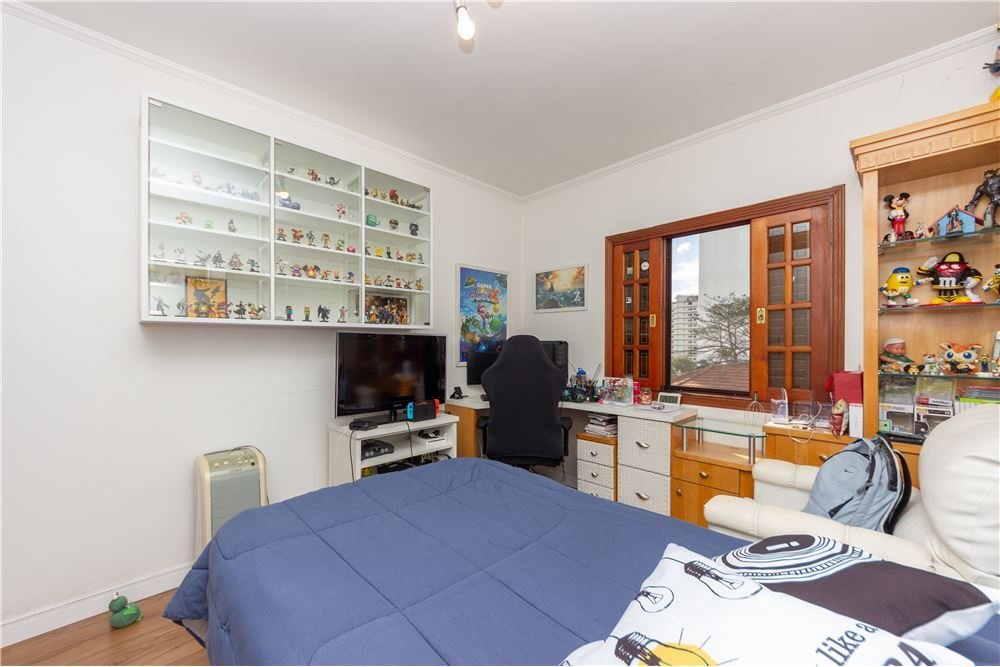 Casa à venda com 3 quartos, 380m² - Foto 5