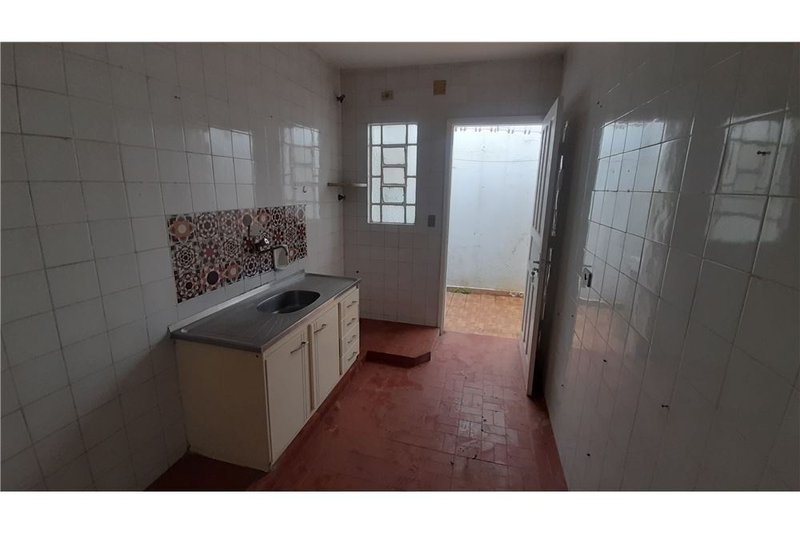 Casa a venda na Vila Clementino - 390m² Guapiaçu, 203 São Paulo - 