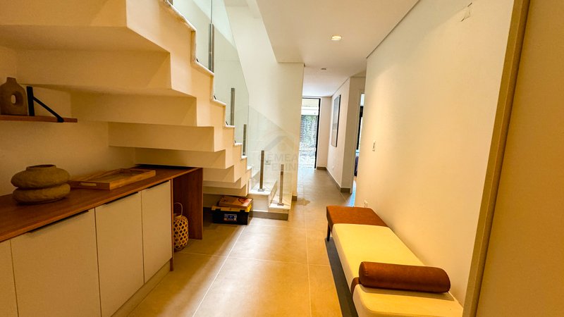 Casa em Condomínio com 4 Suítes e Piscina Privativa na Praia de Juquehy - LOCAÇÃO E VENDA  São Sebastião - 