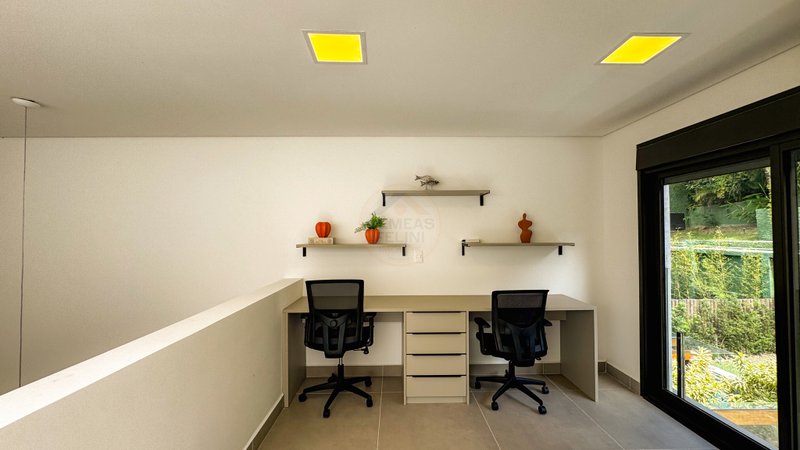 Casa em Condomínio com 4 Suítes e Piscina Privativa na Praia de Juquehy - LOCAÇÃO E VENDA  São Sebastião - 