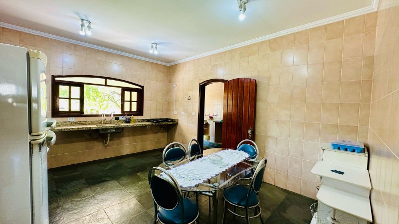 CHÁCARA DE 1.500 M2 DENTRO DA CIDADE DE BOITUVA  Boituva - 