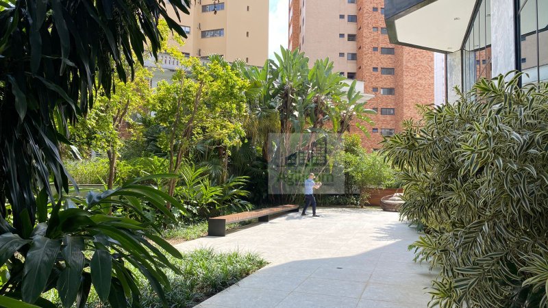 APARTAMENTO À VENDA EM MOEMA COM 5 DORMITÓRIOS Avenida Juriti São Paulo - 