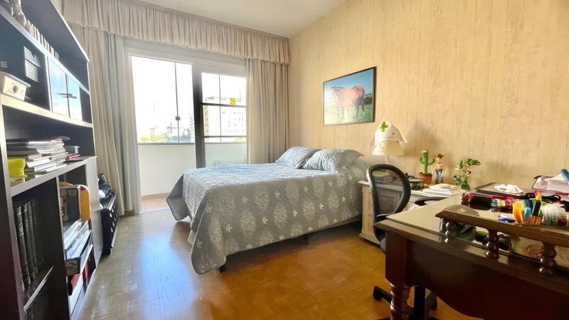R$ 540.000 - EXCLUSIVIDADE - ÓTIMO APARTAMENTO - 148M2 - FRENTE - 3 DORM - VISTA Avenida Cristóvão Colombo Porto Alegre - 
