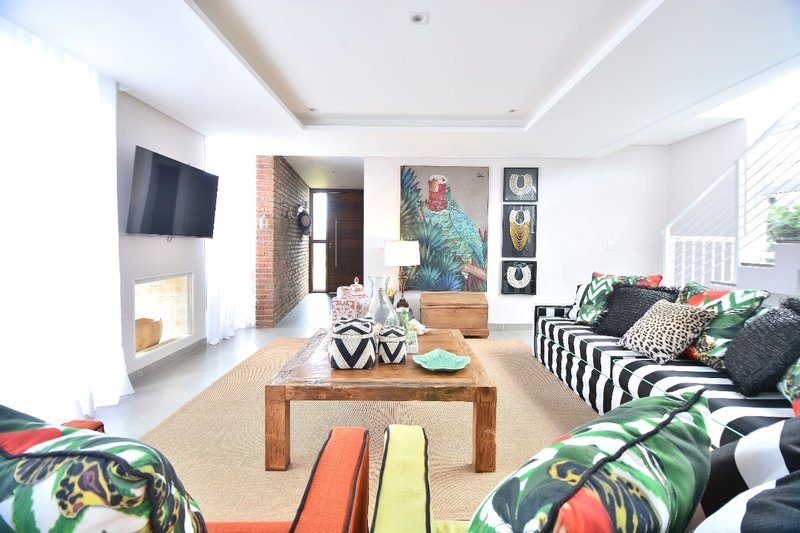 R$ 1.990.000 - MAGNÍFICA CASA ESQUINA - VISTA LAGO - 220M2 - 4 DORM (3 SUÍTES) - 2 VAGAS Avenida Paraguassu  Xangri-lá - 