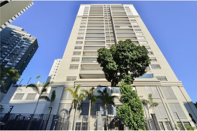 Apartamento no Edifício Skyline Jockey com 155m² Professor Francisco Morato São Paulo - 