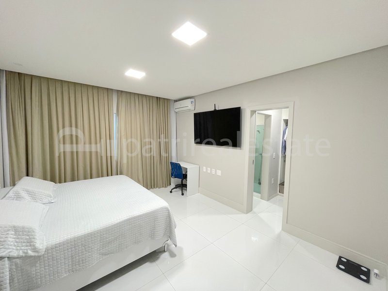 Casa Altissimo padrão com 468 m² 6 suítes 9 WC 4 vagas no Alphaville Fortaleza - CE Av. litoranea Eusébio - 