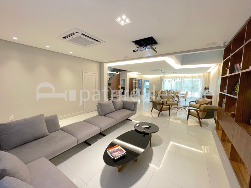 Casa Altissimo padrão com 468 m² 6 suítes 9 WC 4 vagas no Alphaville Fortaleza - CE Av. litoranea Eusébio - 