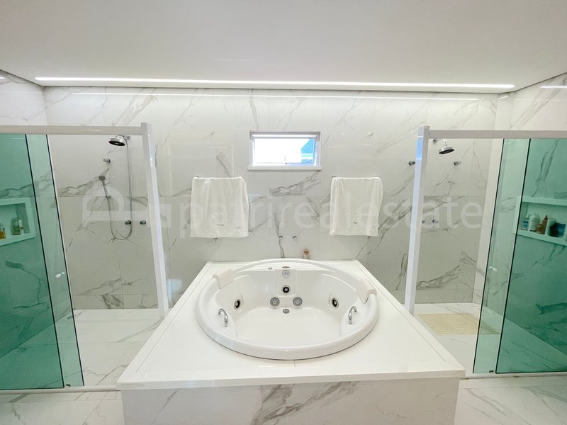 Casa Altissimo padrão com 468 m² 6 suítes 9 WC 4 vagas no Alphaville Fortaleza - CE Av. litoranea Eusébio - 