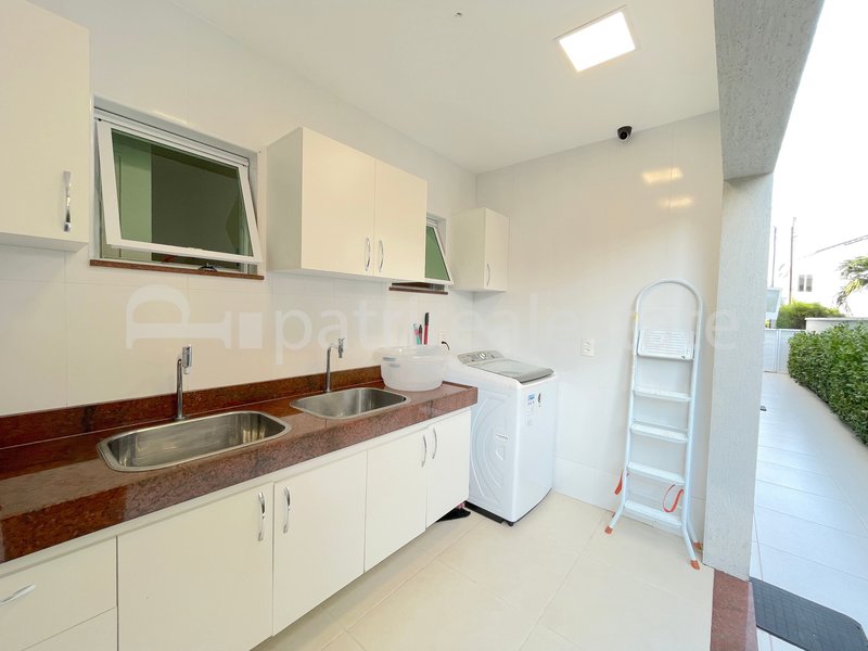 Casa Altissimo padrão com 468 m² 6 suítes 9 WC 4 vagas no Alphaville Fortaleza - CE Av. litoranea Eusébio - 