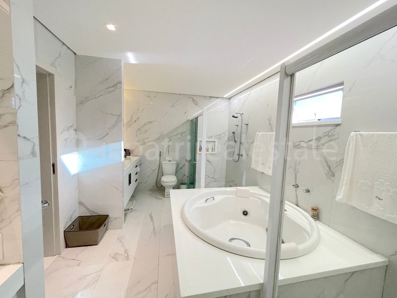 Casa Altissimo padrão com 468 m² 6 suítes 9 WC 4 vagas no Alphaville Fortaleza - CE Av. litoranea Eusébio - 