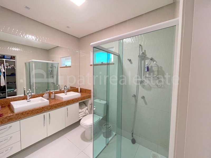 Casa Altissimo padrão com 468 m² 6 suítes 9 WC 4 vagas no Alphaville Fortaleza - CE Av. litoranea Eusébio - 