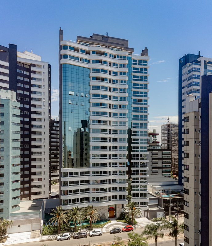 Apartamentos Dalla'cqua v Silva Jardim Torres - 