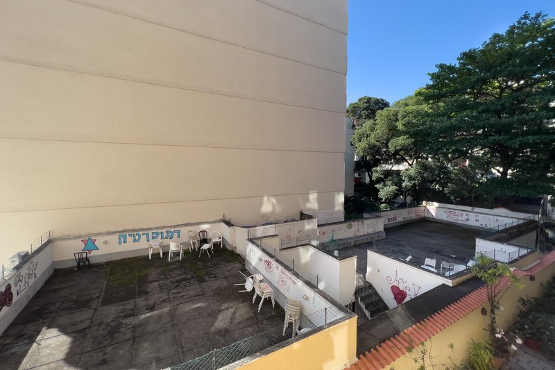 Pertinho dos jardins da Casa Firjan: 2 quartos, suíte, varanda, dependências e garagem! Rua Paulo Barreto Rio de Janeiro - 